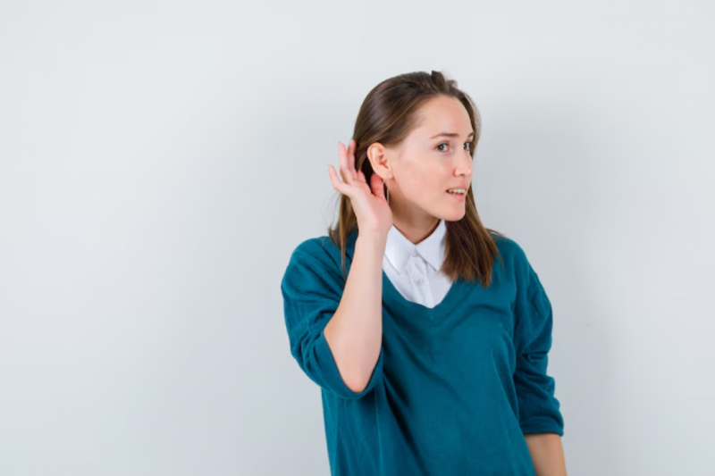 Aparelho Auditivo Invisível Transforma Audição com Discrição e Conforto Aparelho Auditivo Invisível Transforma Audição com Discrição e Conforto