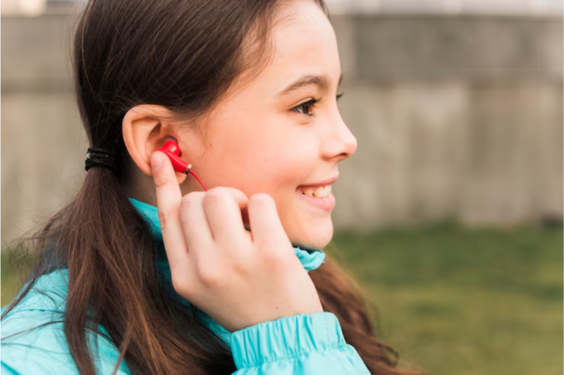 Audiologia Educacional como Ferramenta de Inclusão nas Escolas Audiologia Educacional como Ferramenta de Inclusão nas Escolas